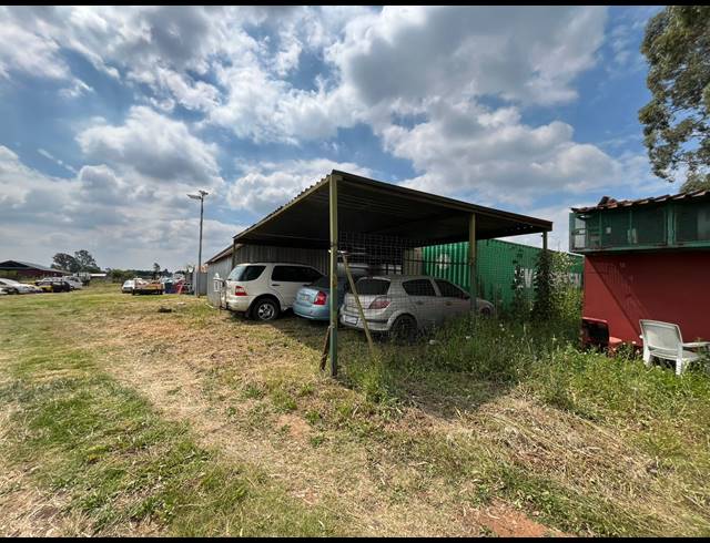 3,000M² WAREHOUSE FOR SALE IN VULCANIA